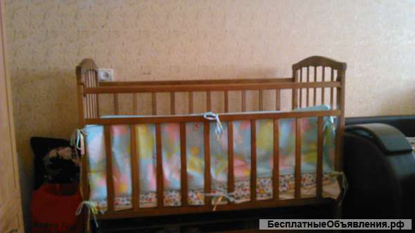 Детская кроватка