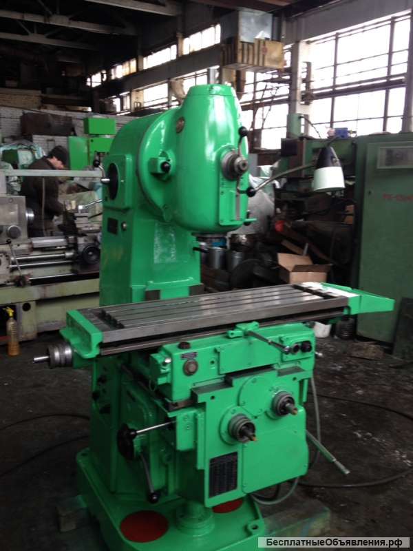 Станок вертикальный консольно-фрезерный 6Н10