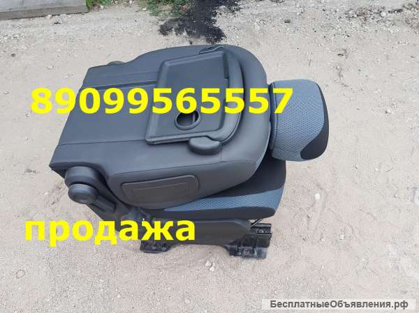 Сиденья Ситроен Берлинго (Citroen Berlingo), салон в сборе