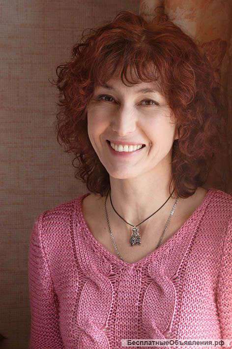 В Красной Поляне. Преподаватель английского и французского языков.