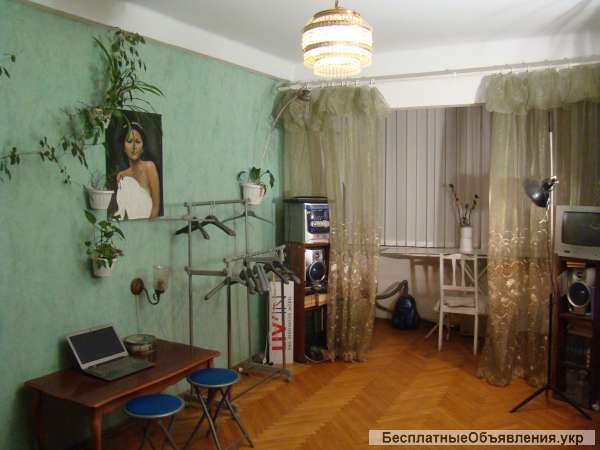 Сдам ИЗОЛИРОВАННУЮ комнату(М. пешком)