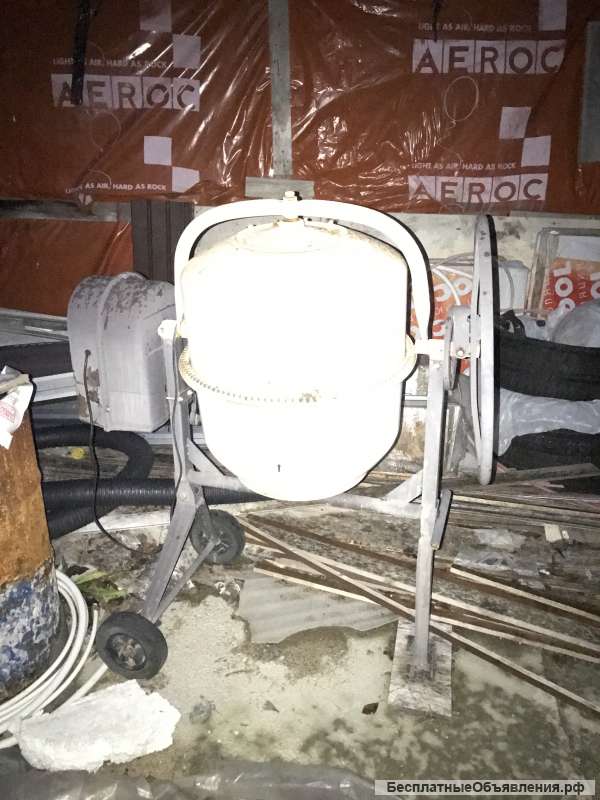 Бетономешалка, бетономеситель