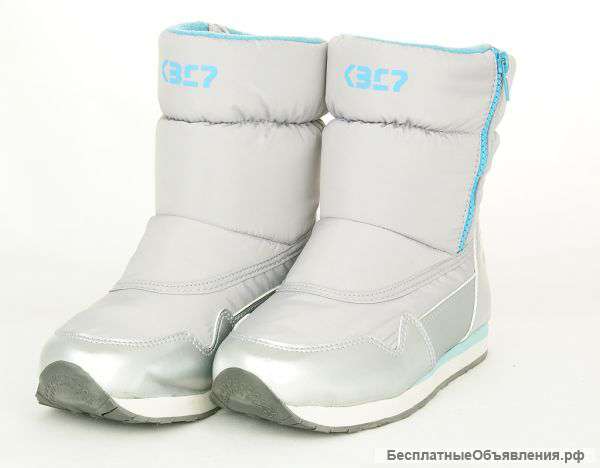 Продаю женские сапоги дутики Kingboots