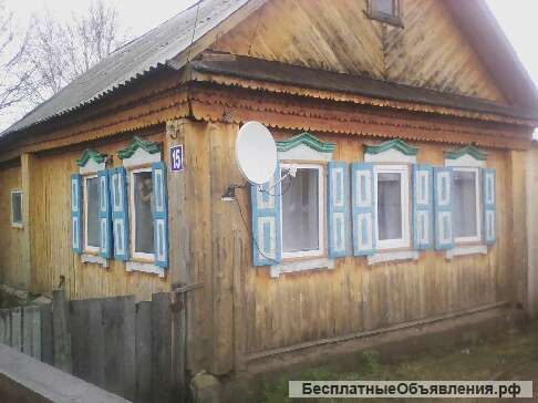 Дом с постройками участок