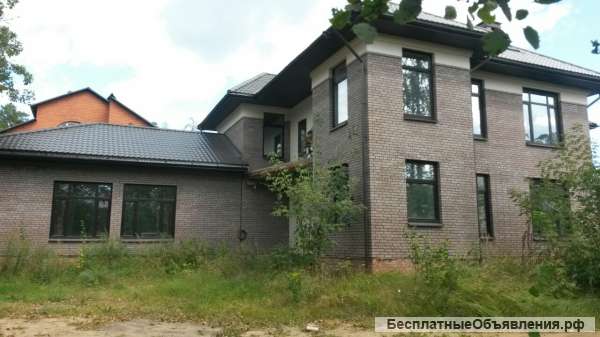 Новый дом рядом с озером