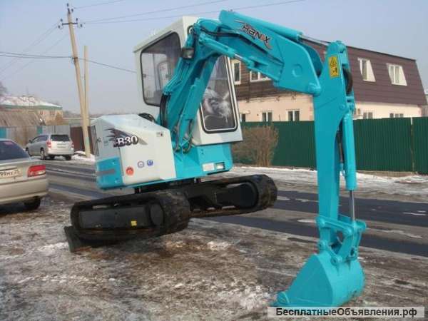 Японский экскаватор с тёплой кабиной Hanix NB30