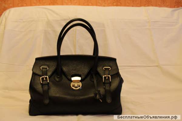 Женскую сумку из Италии