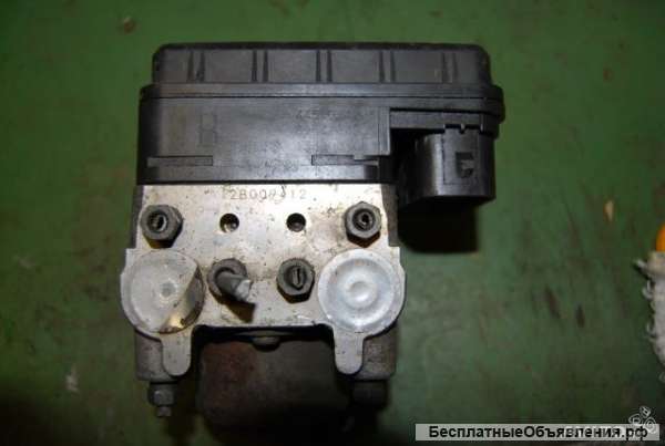 Б/У блок ABS на Toyota Rav 4 2001-2005г