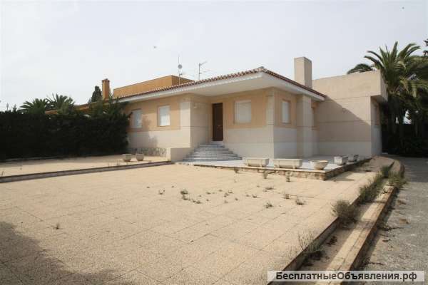 Вилла площадью 100 кв.м, 4 спальни, Торревьеха, Лос Балконес, Испания