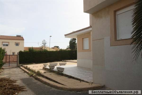 Вилла площадью 100 кв.м, 4 спальни, Торревьеха, Лос Балконес, Испания