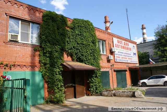 Двухэтажный гараж с квартирой в Центре