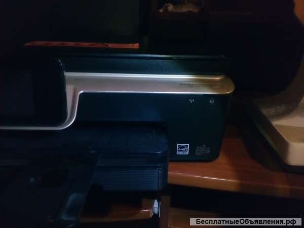 Цветной струйный принтер со встроенным сканером HP Deskjet ink advantaje 6525