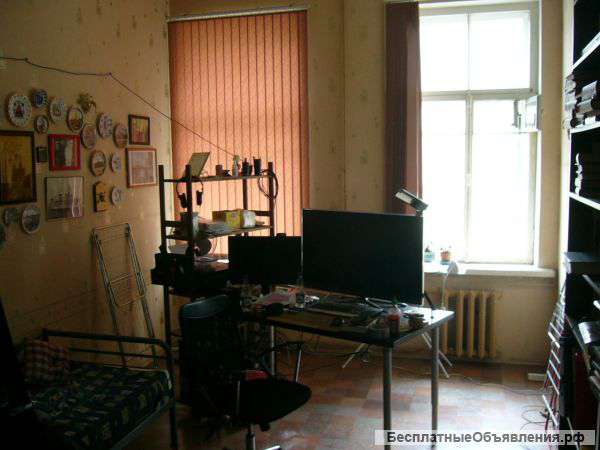 Продаю вместе и по раздельности 2-е комн. в 5-ти комн.квартире