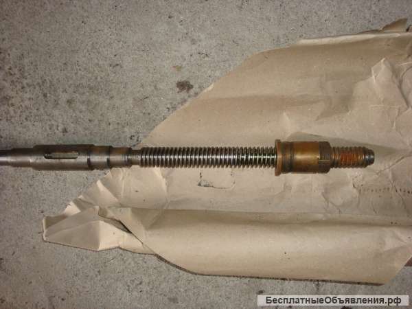 Винт подъема стола 6Р12, 6М12, 6Р82, 6М82, 6Н82