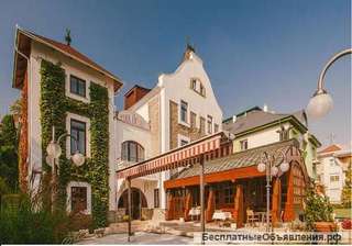 Отель общей площадью 1500 кв.м, рядом с озером, в центре Хевиза, Венгрия