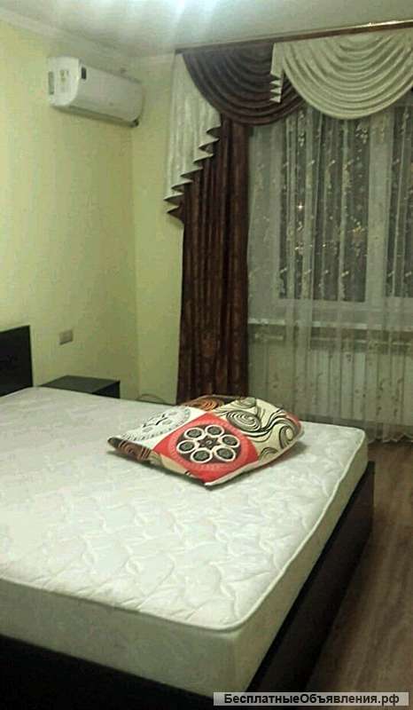 Сдаю 3к. кв. пр. Ленина 14/14кирп. 100м. ремонт