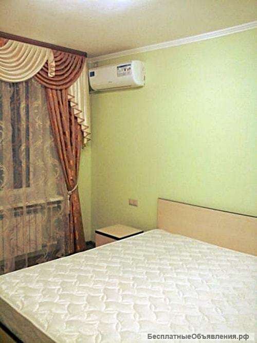 Сдаю 3к. кв. пр. Ленина 14/14кирп. 100м. ремонт