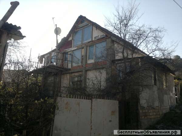 Дом с садом в Ялте