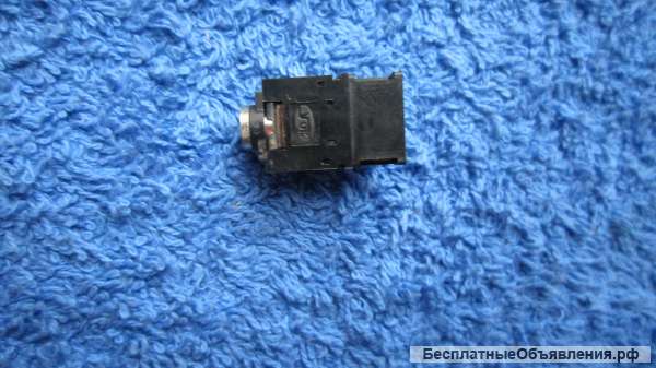 Разъём 3,5 мм на плату для наушников (VITEK) оригинальный НОВЫЙ