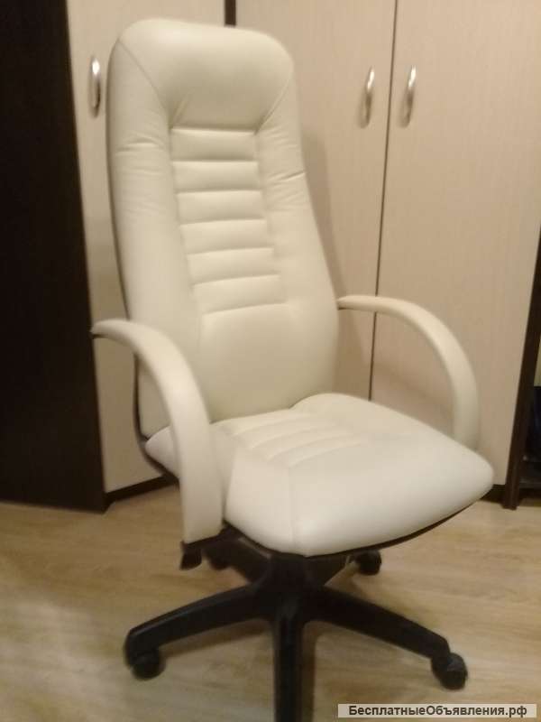 Компьютерное кресло ЭКО кожа