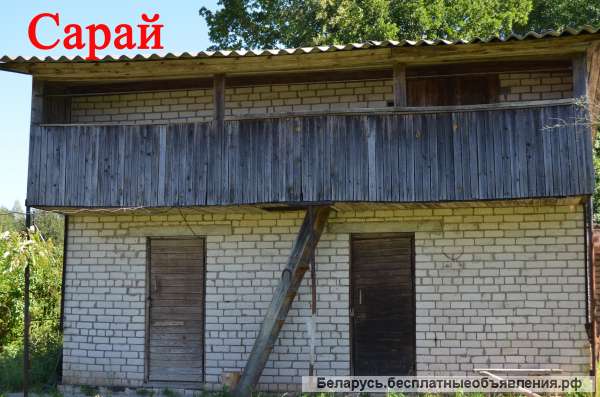 Жилой кирпичный дом на берегу озера. Беларусь