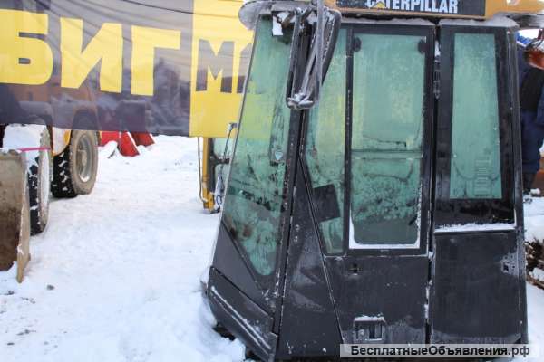 Кабина от фронтального погрузчика Caterpillar 962H