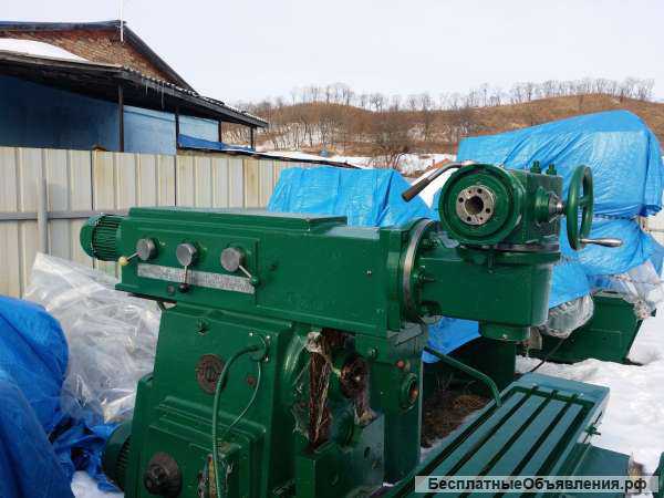 Станок фрезерный широкоуниверсальный 6Р82Ш продам, Владивосток
