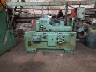 Станок универсальный резьбошлифовальный 5822