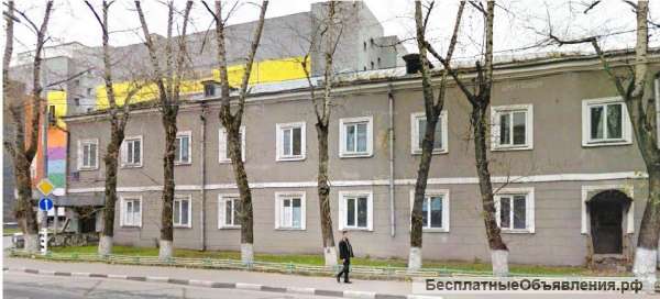 Отдельно стоящее здание с земельным участком 825 кв.м