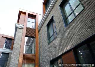 3-х этажный офисный особняк с террасами, балконами и ритейлом