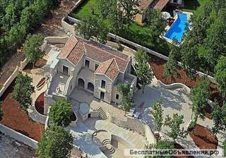 Коттедж общей площадью 504 m², земля - 4459 м² в Айдовшчине, Словения