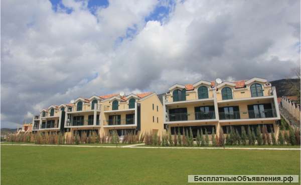 Таунхаус общей площадью 175 кв.м., закрытый комплекс, бассейн, Будва, Черногория