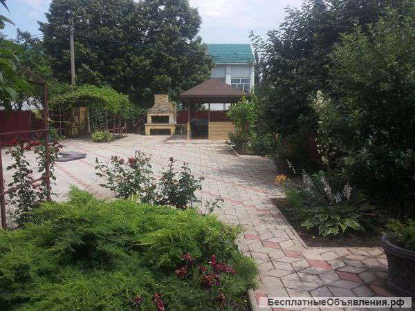 2-эт дом, 210 м2, в центре города Краснодара, г.п. 2014, зем уч 6 сот. Газ – сет, вода – центр