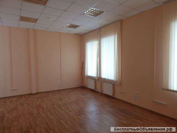 Сдаю офис 45 м2 на 3 этаже в бц