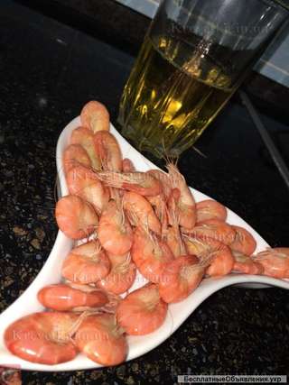 Классная крупная вкусная креветка с пляжа