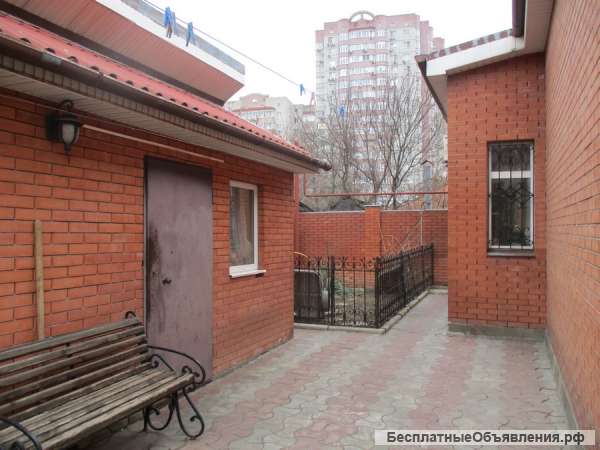 Уютный дом с камином в центре Ростова/Театральная площадь