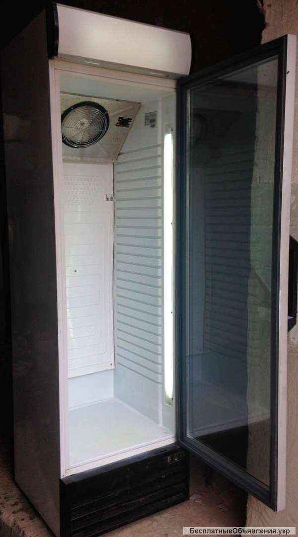 Оптом Холодильные шкафы б/у со стеклянной дверью, регалы, лари. Опт