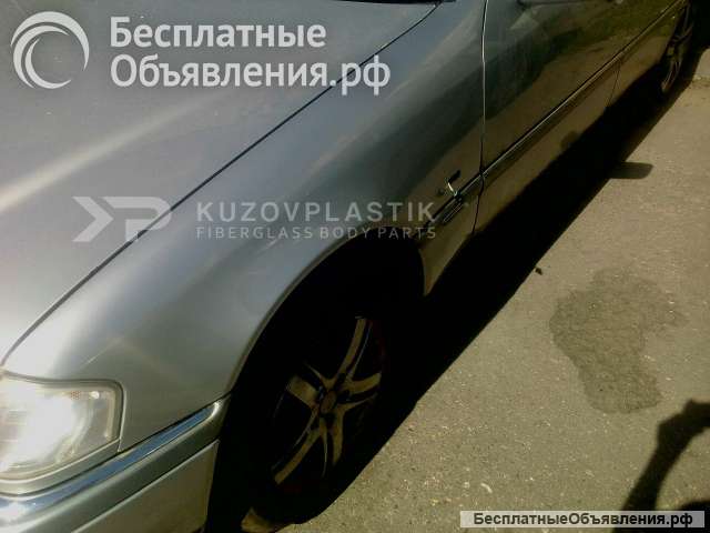 Пластиковые крылья на мерседес w202