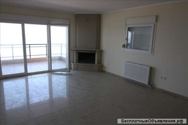 Квартира общей площадью 85 кв.м., три комнаты, камин, Салоники, Греция