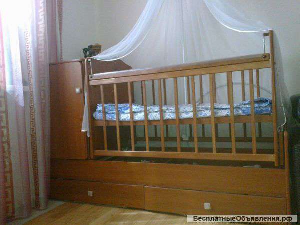 Детская кроватка