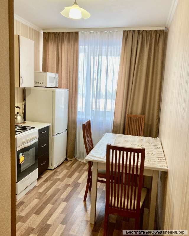 Сдам посуточно 1- комн. квартиру в центре Жлобина