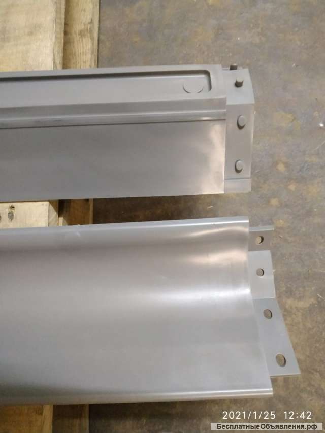 Промышленный плинтус для чистых зон пола пищевого производственного цеха