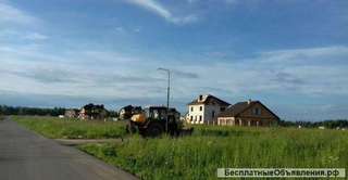 7 соток ( ИЖС ). Всего 23 км. от МКАД по Киевскому шоссе