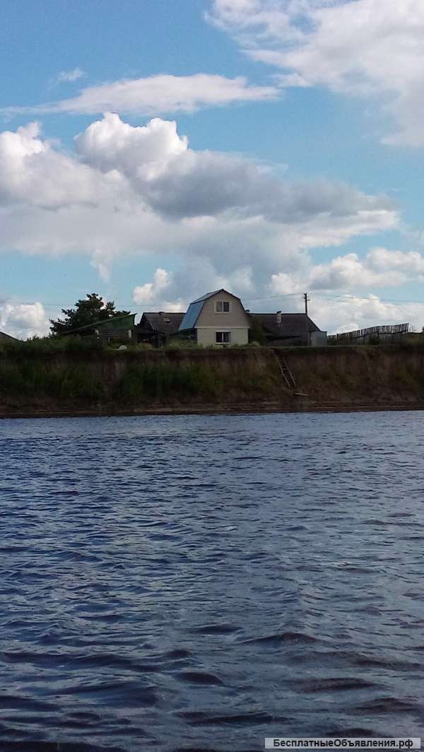 Домик над рекой