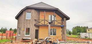 Новый кирпичный двух этажный коттедж Высокая гора