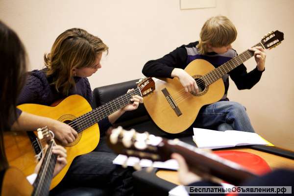 Курсы игры на гитаре для взрослых и детей