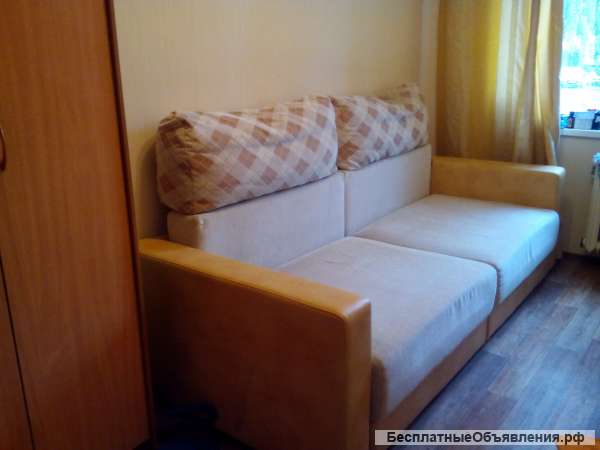 Диван бу. Частично требует ремонта ткани