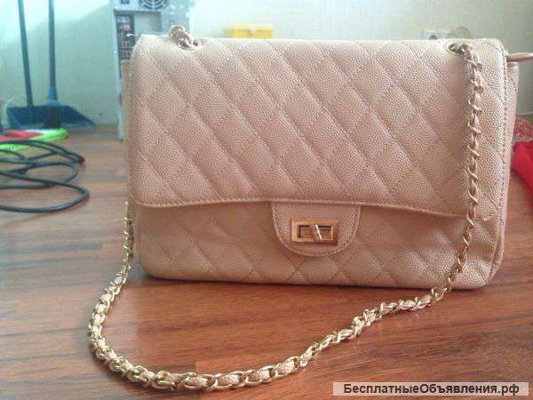 Бежевая сумочка
