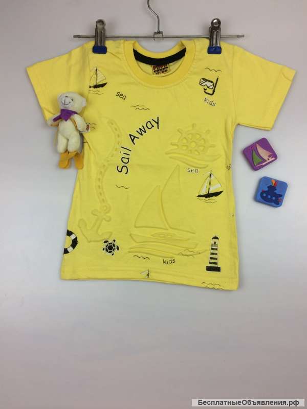 Желтая футболка