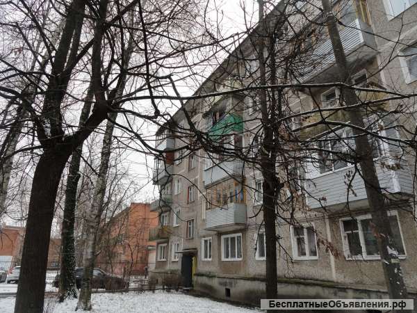 Двухкомнатная квартира недорого. Продается 2-х комнатная квартира в городе Серпухов, улица Космонавт